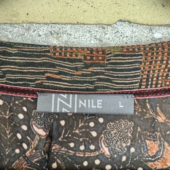 Nile Black and Brown Blouse - Picture 2 of 3